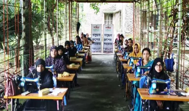 বসুন্ধরা শুভসংঘের সহায়তায় ঘরে বসে আয়ের সুযোগ পেলেন ৪০ নারী